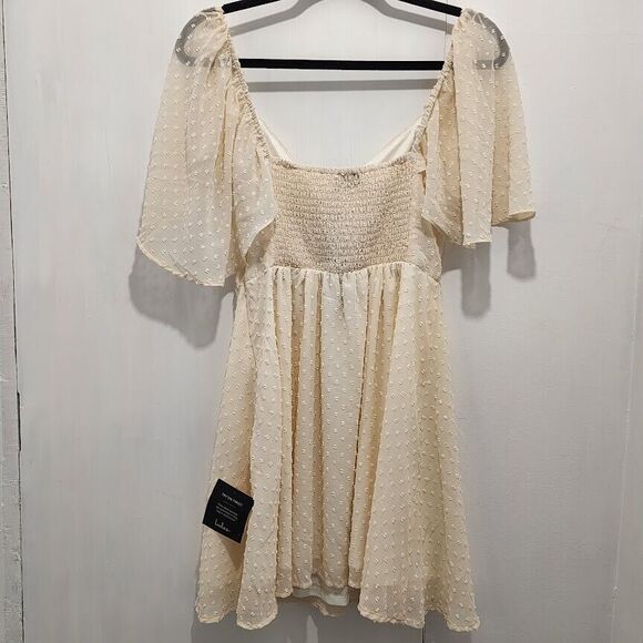 NWT Lulu’s Be a Dear Cream Swiss Dot Skater Flutter Sleeve Dress Size Small - Picture 5 of 11